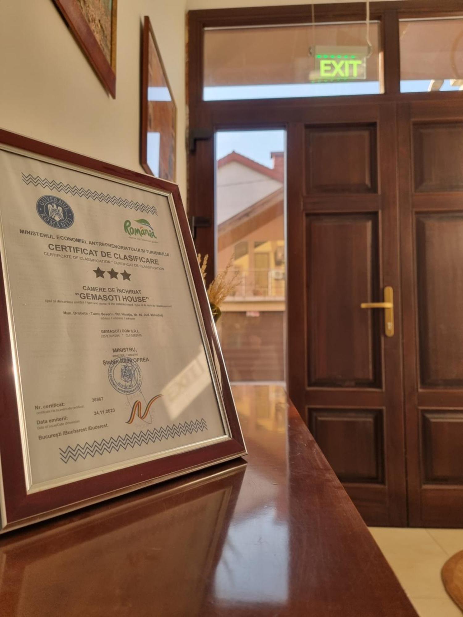 Hotel Gemasoti House Drobeta Turnu Severin Esterno foto